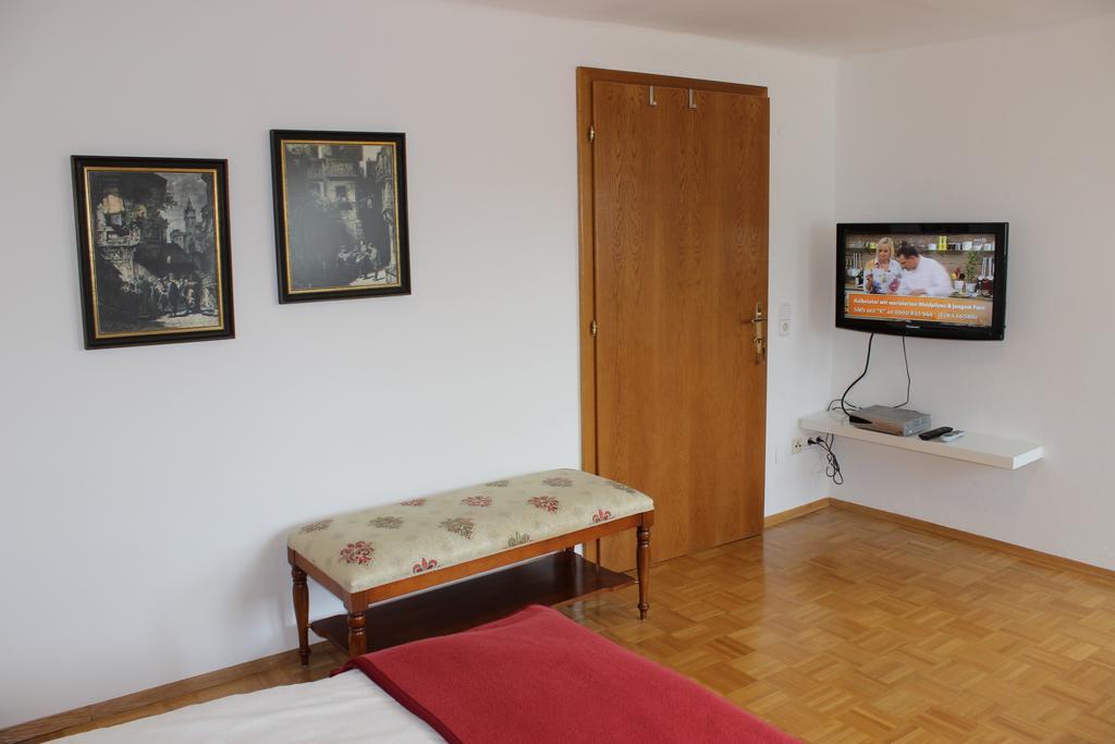 Ferienwohnung Und Gaestezimmer Korb Крумпендорф Номер фото